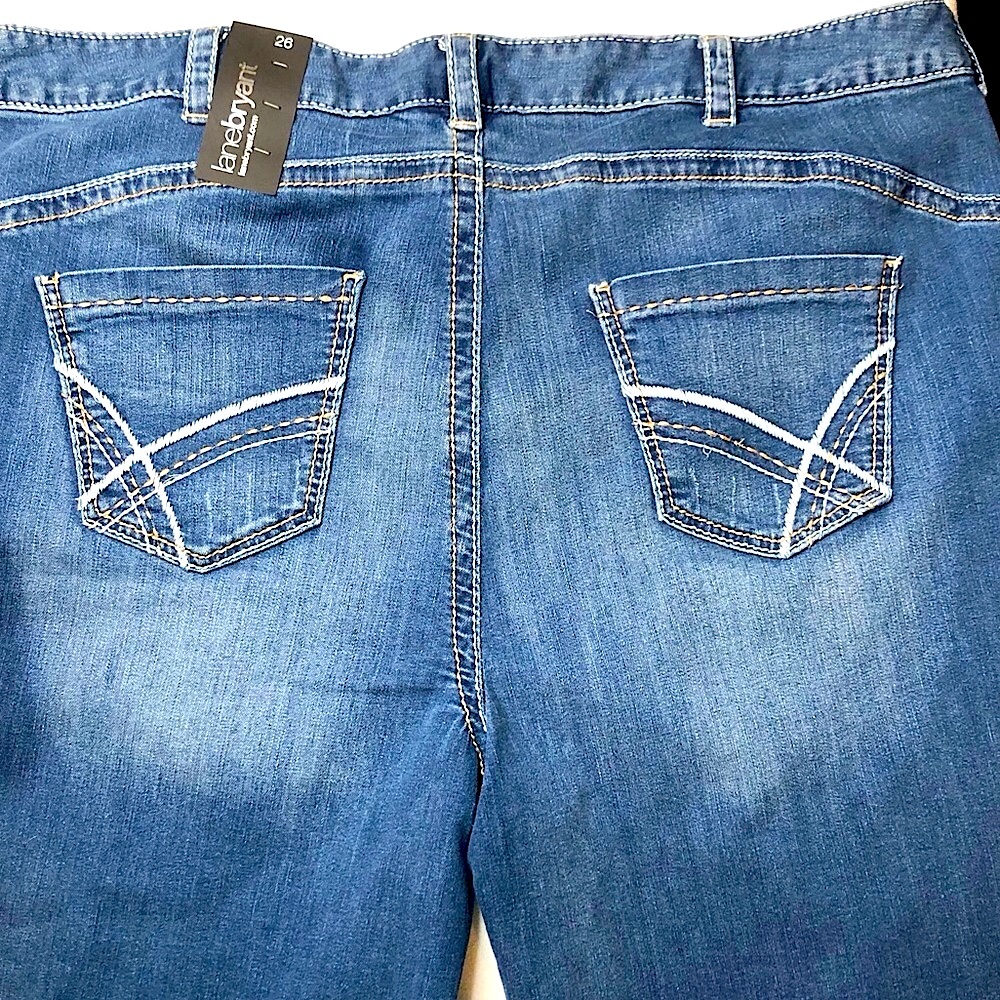 Lane Bryant NWT Women's Tighter Tummy Premium Fit 10" Bermuda Shorts - Size 26 - Picture 3 of 15
